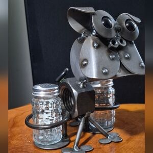 Decorative Metal Salt and Pepper Shaker Set with Clear Glass Bottles